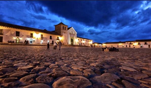 Villa de Leyva fue seleccionada como finalista en la Gran Feria Expo I Colombia Smart Cities, un evento nacional que reconoce las mejores iniciativas de innovación y transformación digital en los territorios