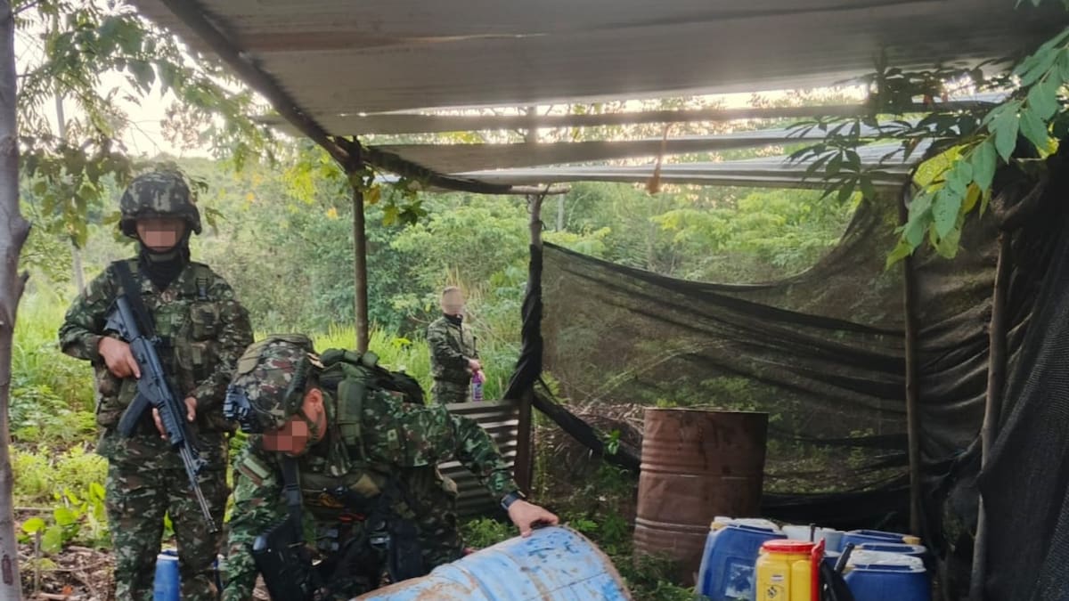 Ejército Nacional destruye laboratorio de cocaína del ELN en zona rural de Santa Rosa del Sur