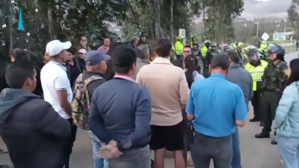Se mantienen bloqueos en vía de acceso a relleno sanitario de Sogamoso