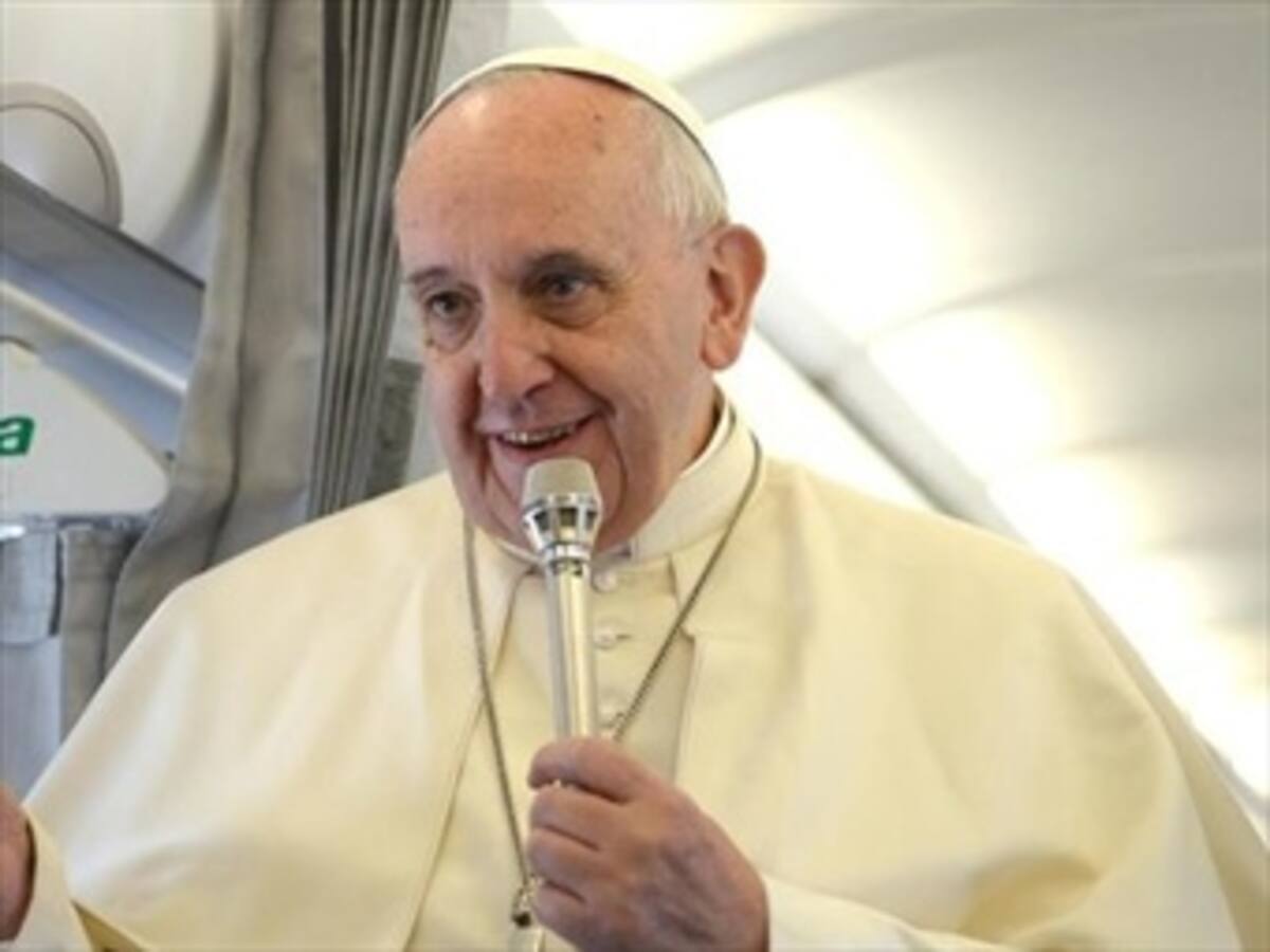 El papa invitó a mujeres a alimentar sus bebés en la capilla sixtina