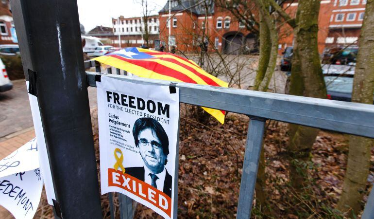 Pancarta de Carles Puigdemont