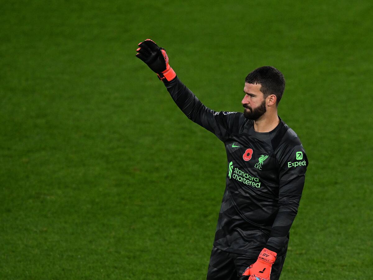 Alisson Becker sobre Luis Díaz: “El fútbol le está dando algo de alegría en este momento”