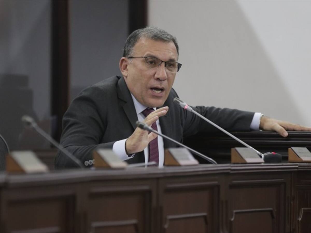 Estamos en un pantano inútil: senador Roy Barreras
