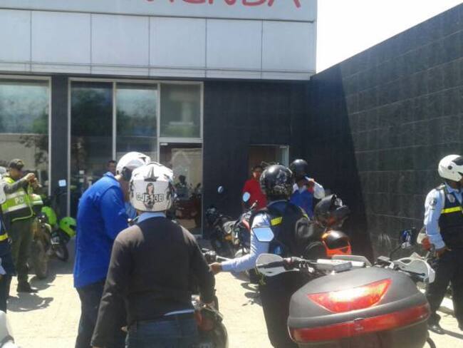 Inmovilizan 90 motocicletas por parqueo cerca de entidades bancarias en Cartagena