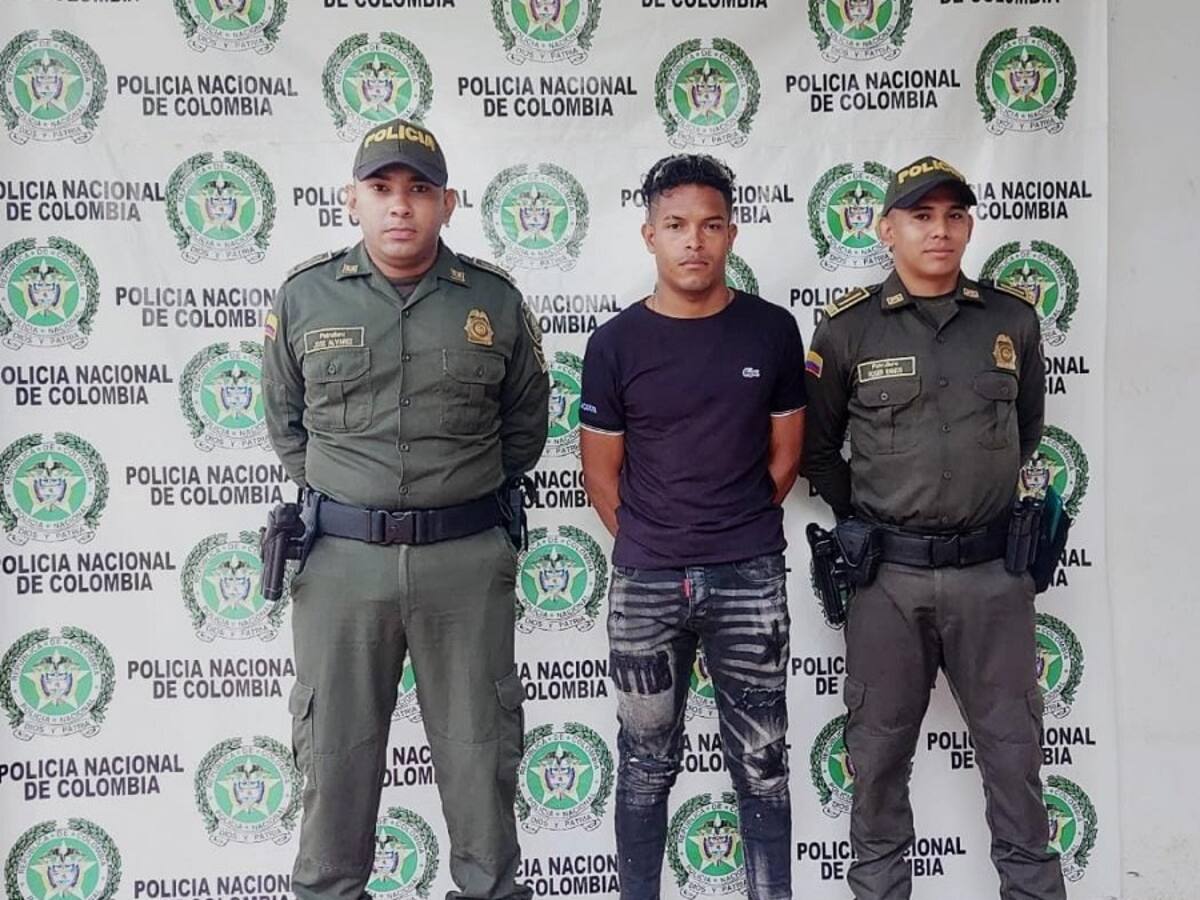 Hombre que tenía orden de captura estaba paseando por las calles de Magangué