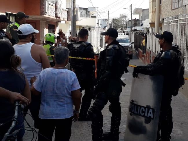 Sicarios que vestían chalecos de la Sijin mataron a 5 en Barranquilla