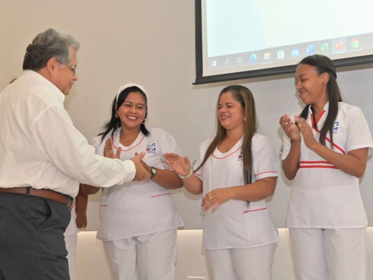 ESE Cartagena de Indias formalizó vinculación laboral de 451 empleados