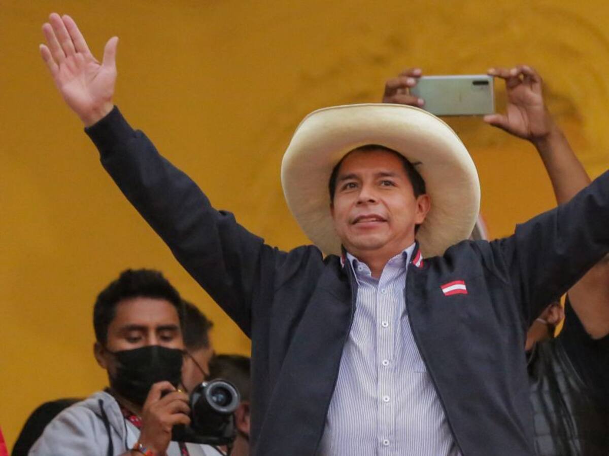 Pedro Castillo, proclamado como presidente de Perú