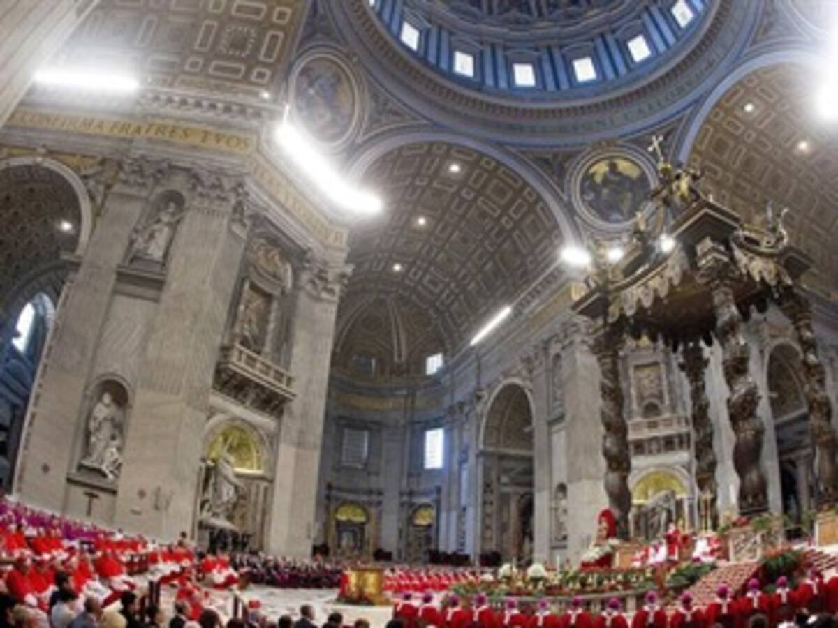 Renuncia la cúpula del Banco Vaticano tras escándalo de corrupción