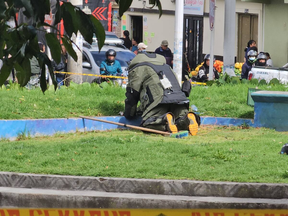 Una persona herida deja detonación de artefacto explosivo en el centro de Pasto