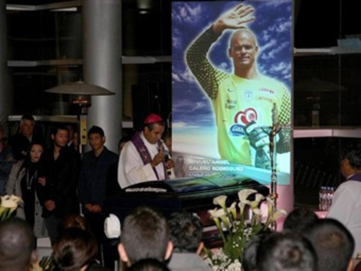Calero fue despedido por cientos de hinchas del Pachuca