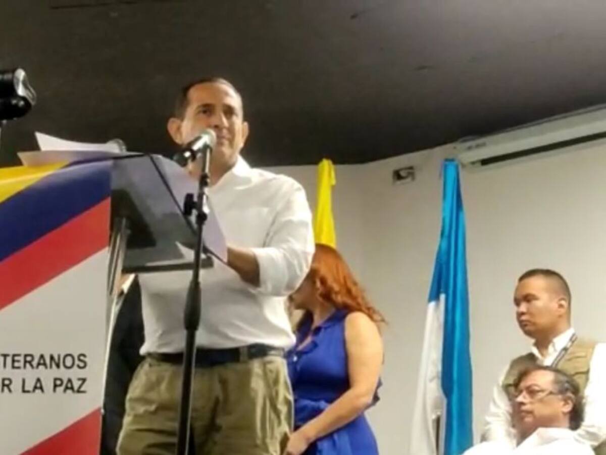 La reserva activa de las FF.MM se suma a la campaña de Petro