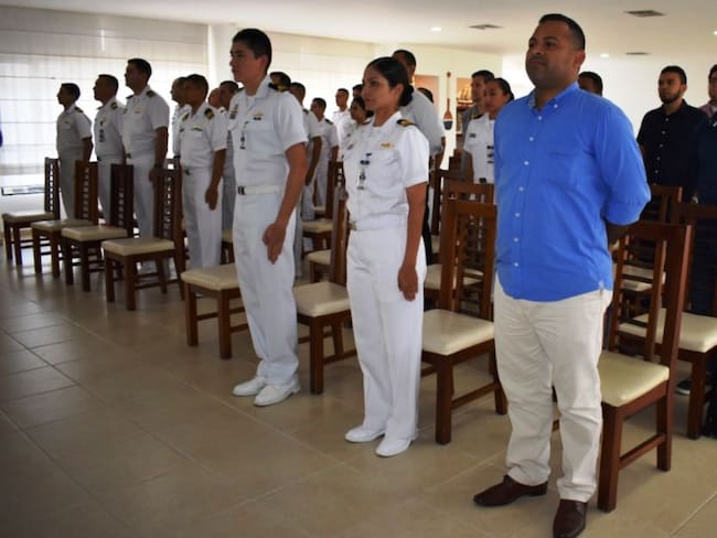 Escuela Naval de Cartagena entrega certificación en áreas marinas