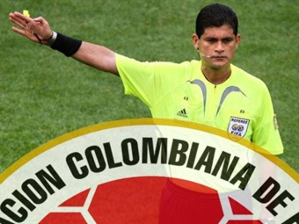 La Conmebol distingue al árbitro colombiano Oscar Ruiz