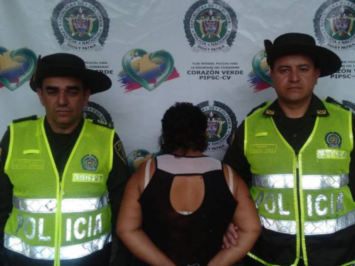 En la Tebaida, Quindío capturan mujer que comercializaba aves ilegalmente