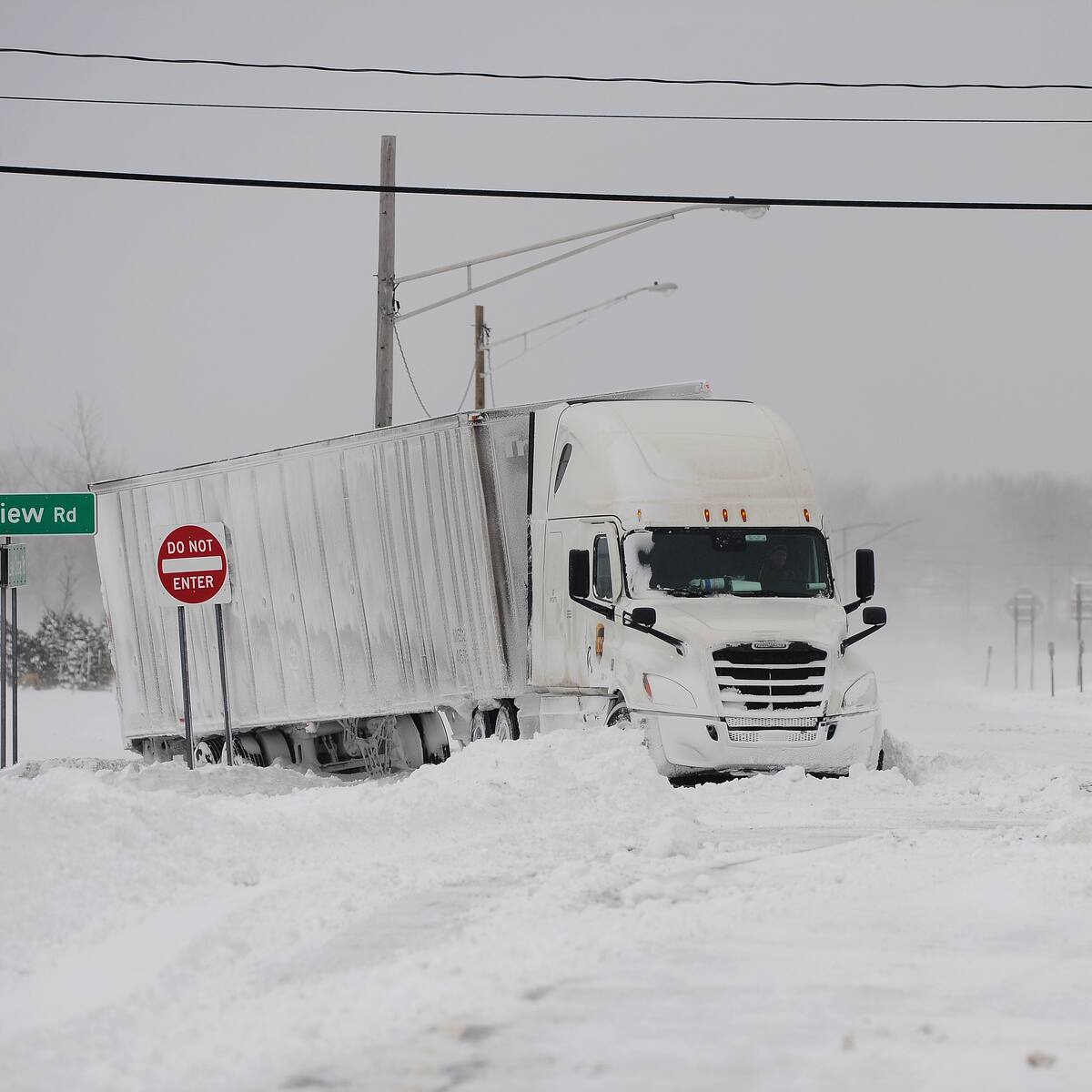 Fuertes tormentas de nieve causan varias afectaciones en EE. UU.