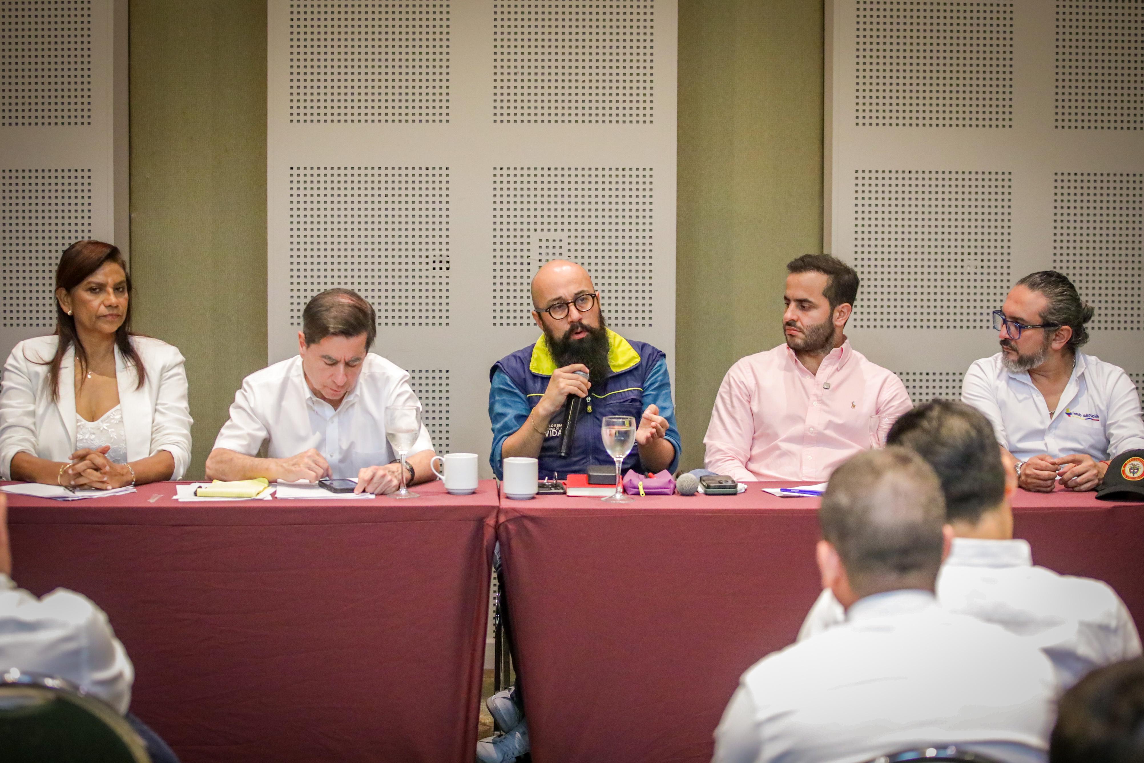Lucy García, gobernadora de Sucre; Juan Fernando Cristo, ministro del Interior; Carlos Carrillo, director de la UNGRD; Erasmo Zuleta, gobernador de Córdoba.