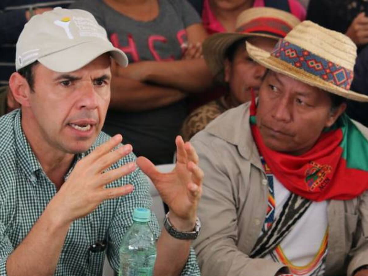 Gobierno e indígenas llegan a acuerdo para desbloquear vías