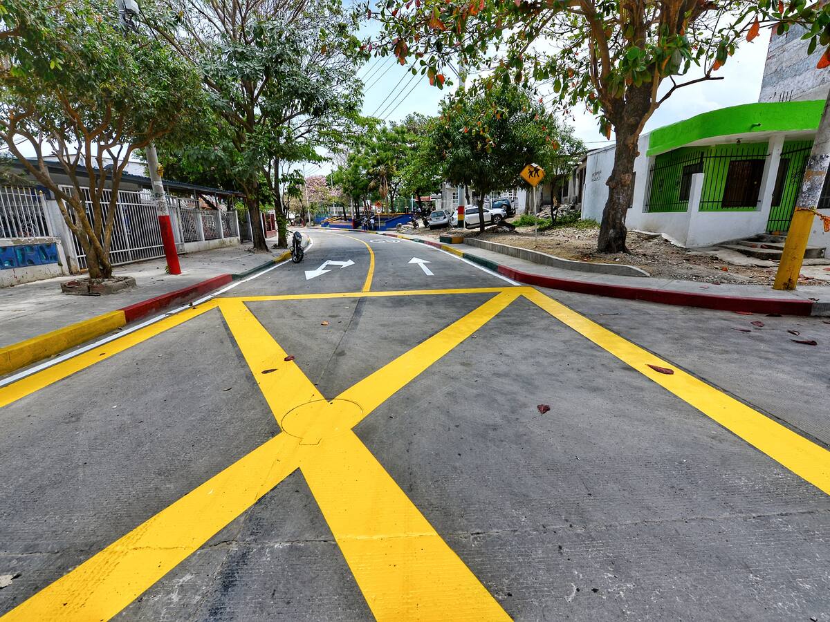 Vecinos del barrio Chile recibieron Av. Ferrocarril con pavimentación en concreto