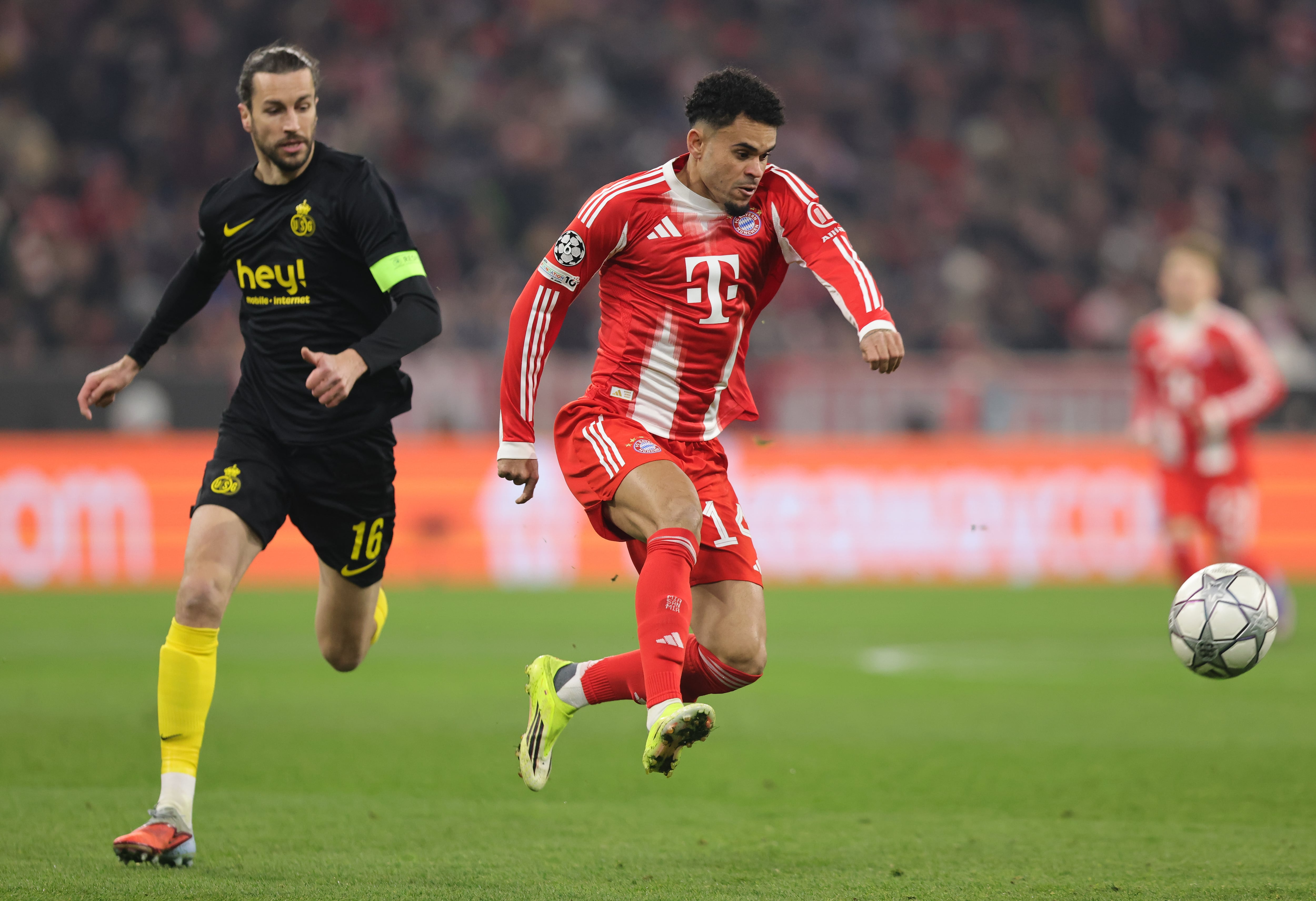 MUNICH, GERMANY - JANUARY 21: Luis Diaz of FC Bayern München plays the ball during the UEFA Champions League 2025/26 League Phase MD7 match between FC Bayern München and R. Union Saint-Gilloise at Football Arena Munich on January 21, 2026 in Munich, Germany. (Photo by Marcel Engelbrecht - firo sportphoto/Getty Images)