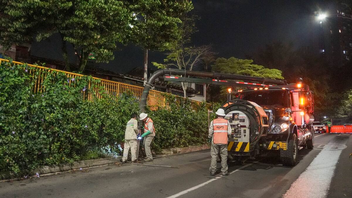 Medellín limpió 14 soterrados para prevenir inundaciones en temporada de lluvias