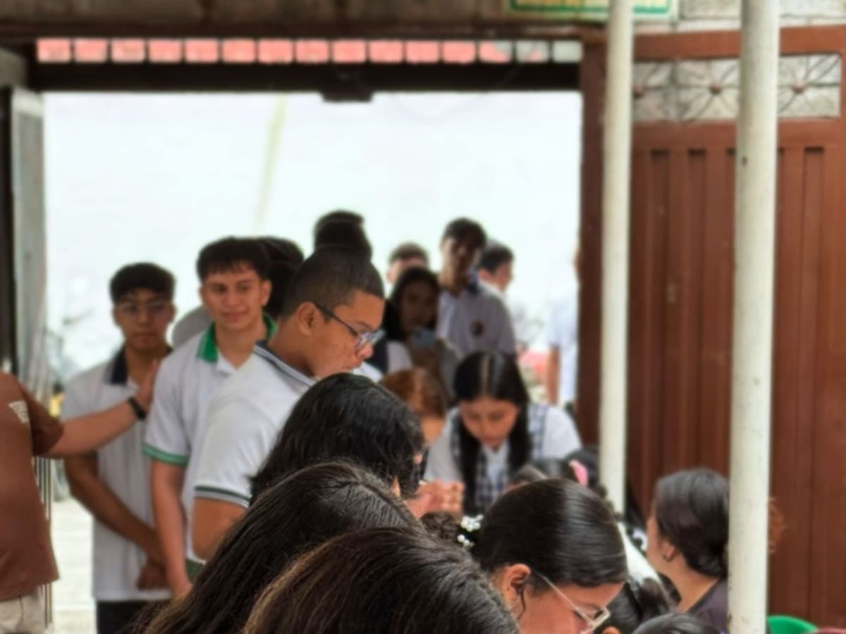 La Plata abrió espacios de innovación y tecnología para más de 600 estudiantes huilenses