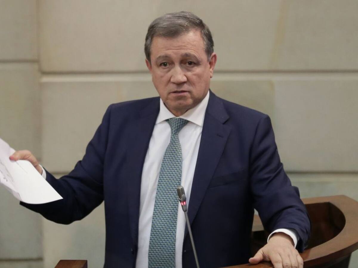 Ernesto Macías anunció que no aspirará al Congreso en 2022