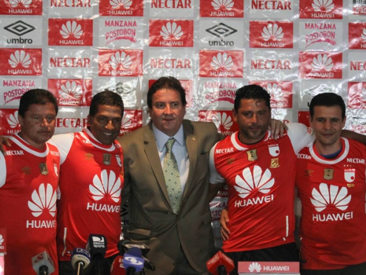 Alexis García es presentado como nuevo técnico de Santa Fe