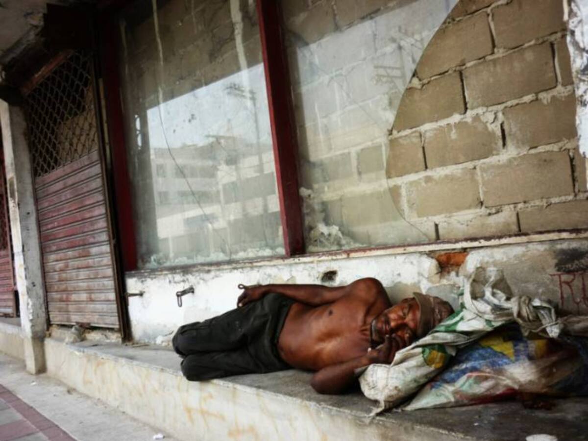 A paso lento programa para habitantes de calle por poco presupuesto de la Alcaldía
