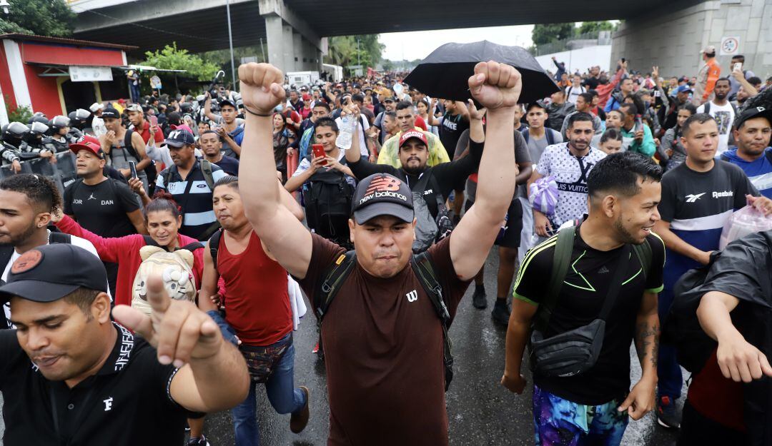 Arrancó caravana de migrantes desde el sur de México hacia EE.UU. 