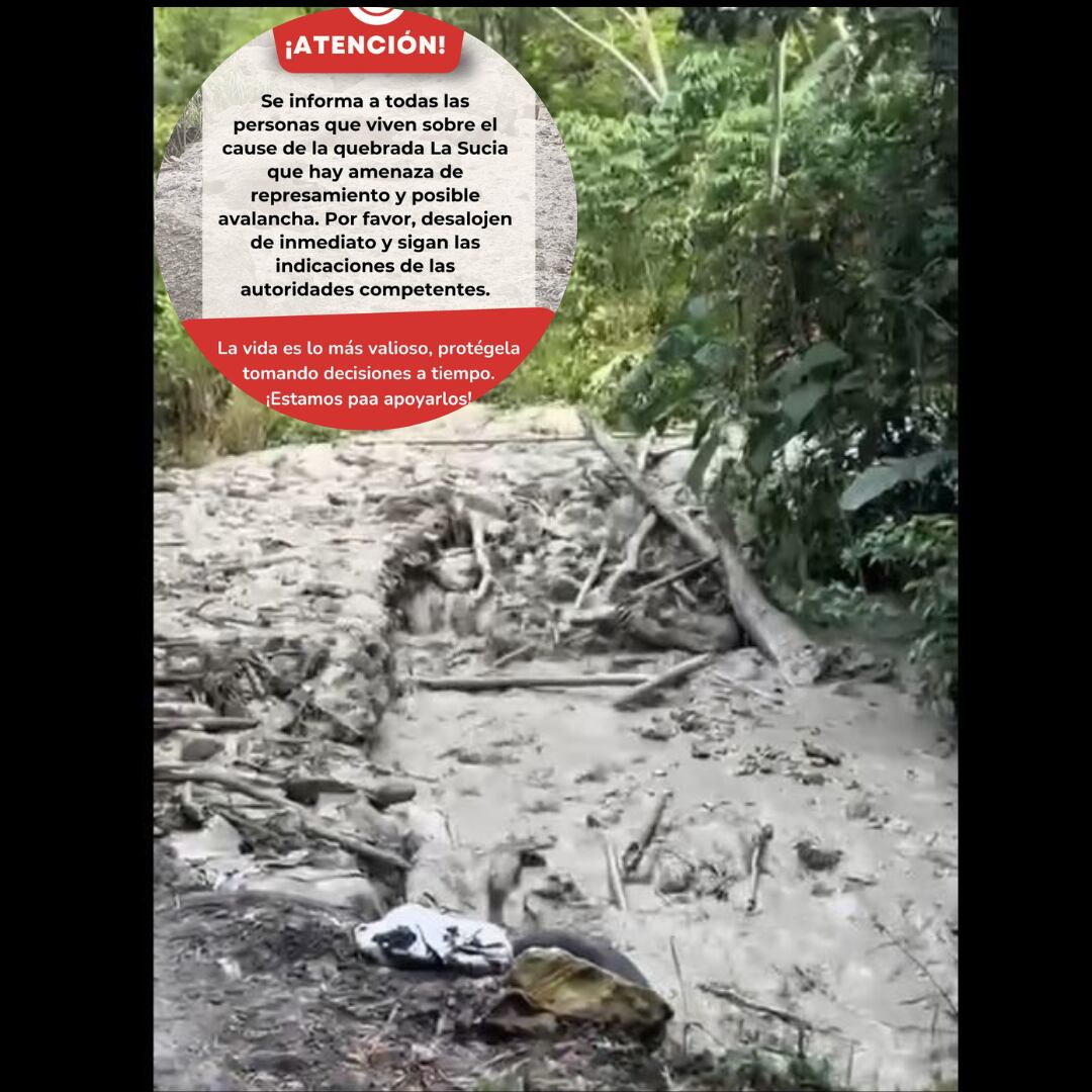 Alerta en Heliconia por el represamiento de una quebrada