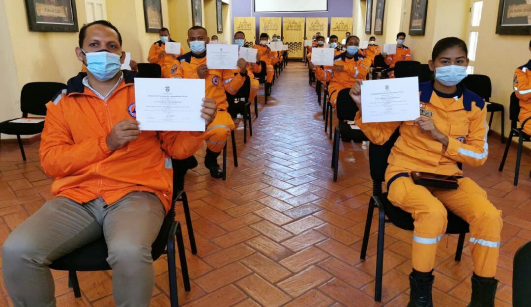 25 de los voluntarios recibieron su certificación de manera presencial en la Escuela de Hotelería y Gastronomía Casa del Marqués en Cartagena