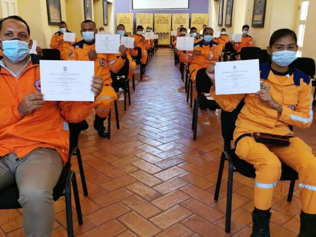25 de los voluntarios recibieron su certificación de manera presencial en la Escuela de Hotelería y Gastronomía Casa del Marqués en Cartagena
