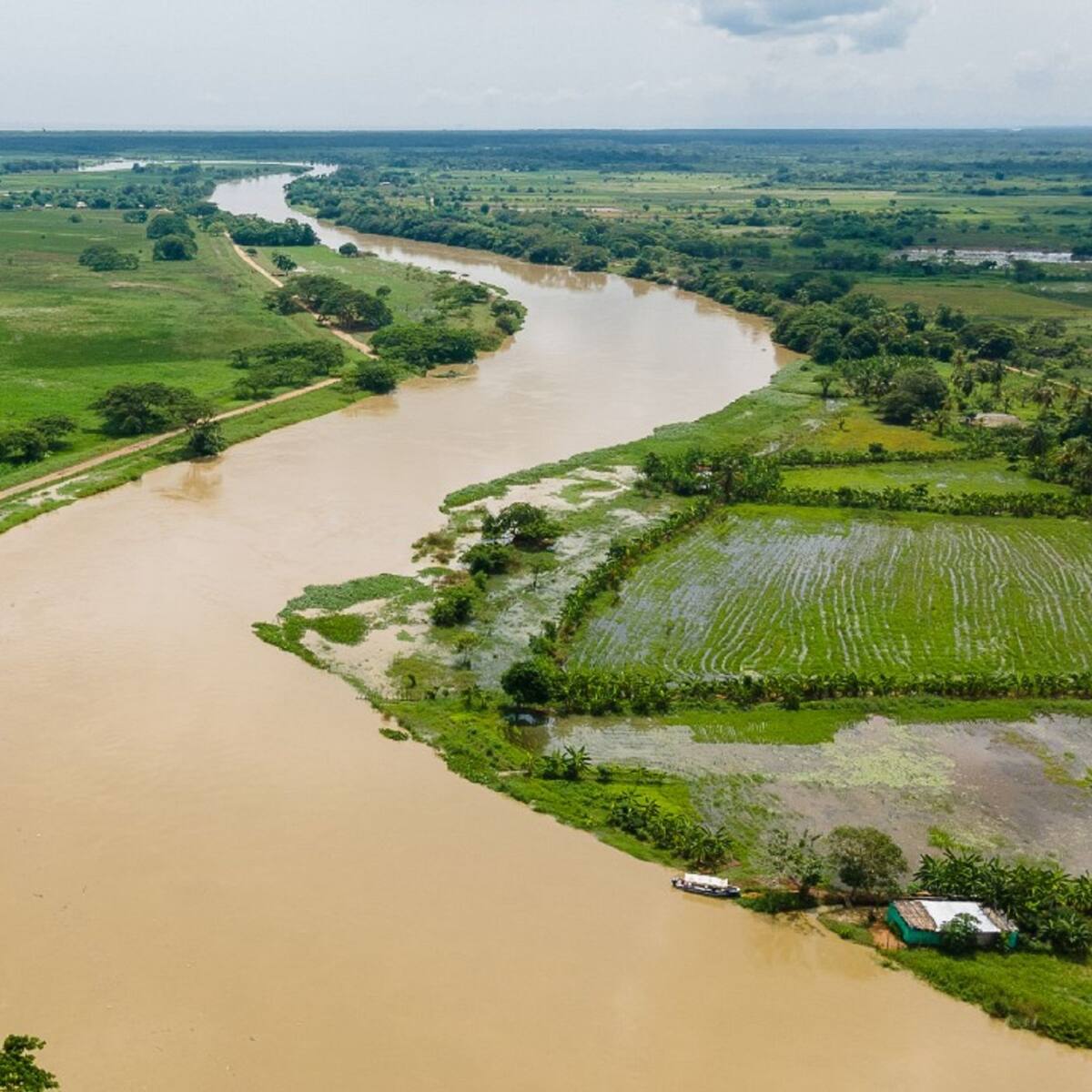 Mantienen alerta roja en Córdoba por niveles de ríos: tres municipios reportan nuevas inundaciones
