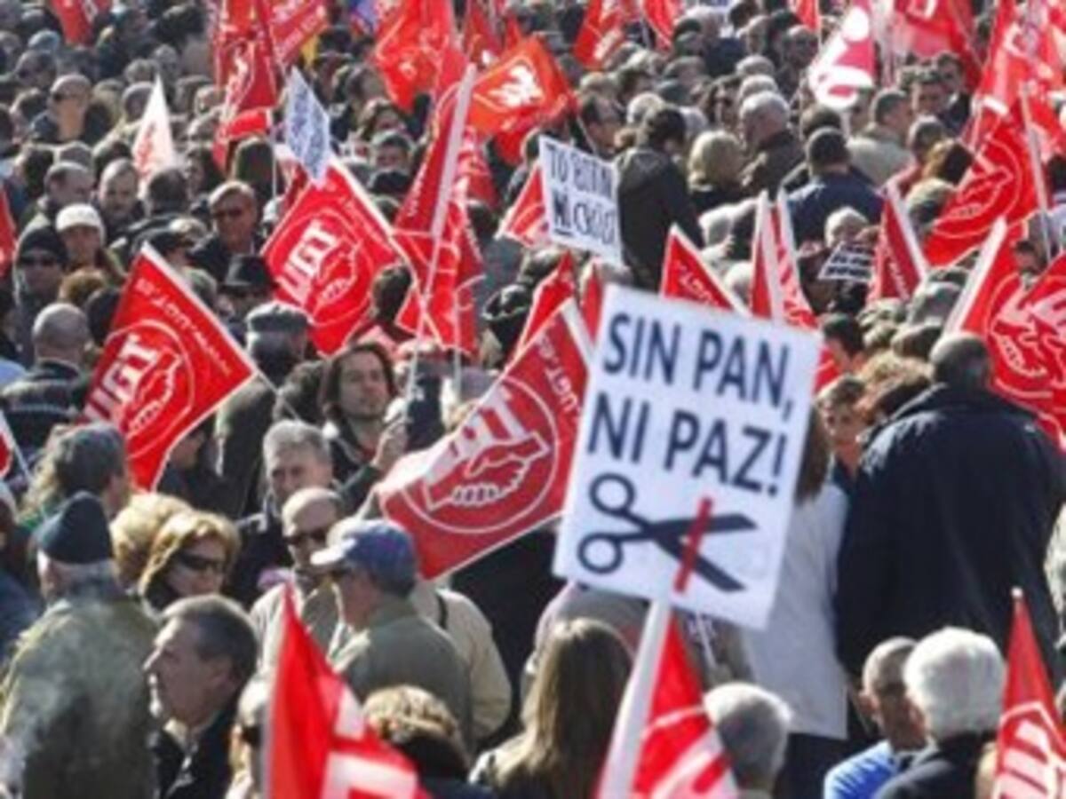 Miles de españoles salieron a la calle para protestar contra la reforma laboral