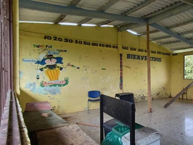 Escuela que estaba rodeada de explosivos en Putumayo. Cortesía: Ejército Nacional.