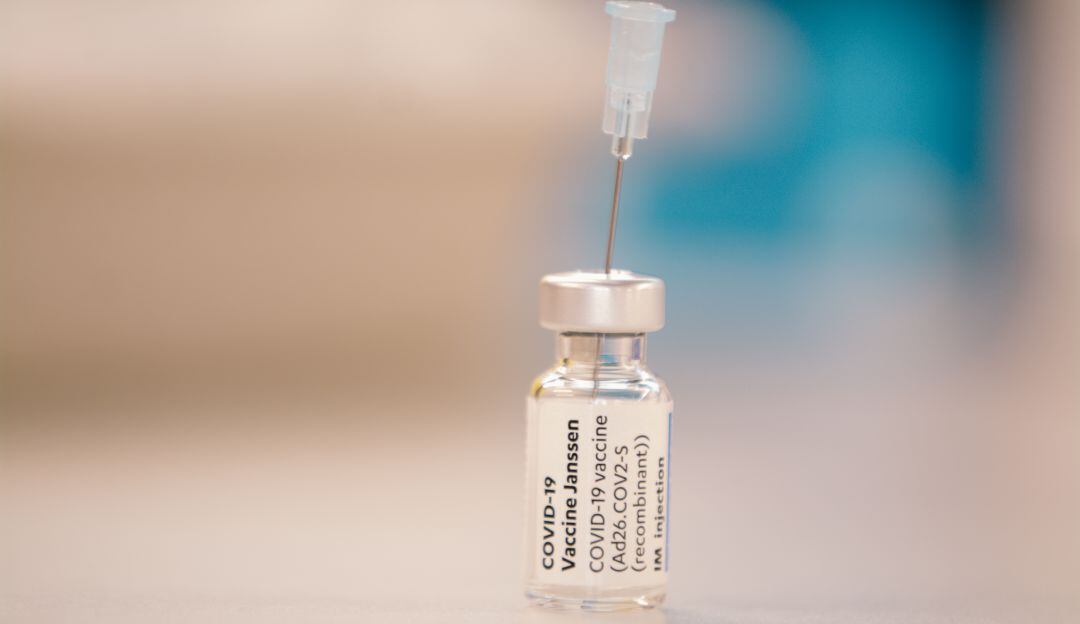 El lote de 60 millones de vacunas, fabricado en la planta de Baltimore que tuvo problemas de producción, no cumple el minimo de condiciones de uso.