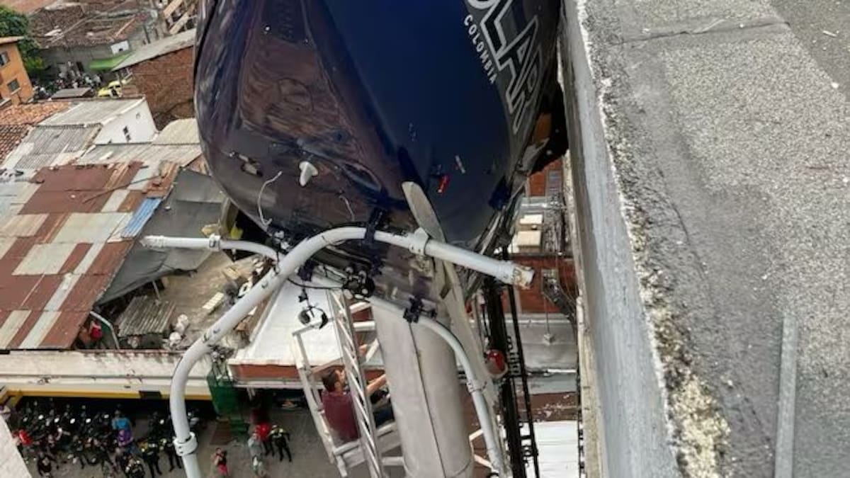 “Si nos movíamos, moríamos”: pasajera a bordo del helicóptero accidentado en Medellín