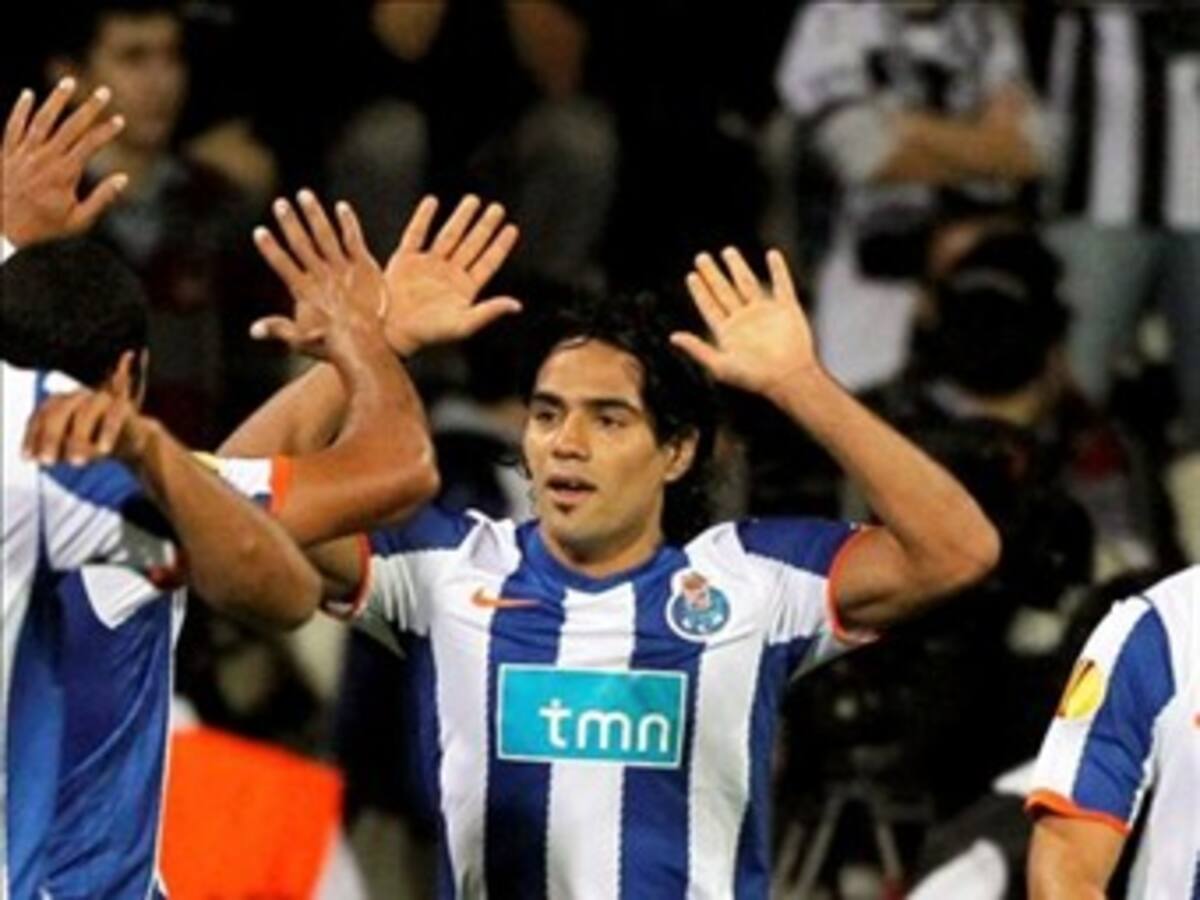 Falcao García anota con el Oporto en la Liga de Europa