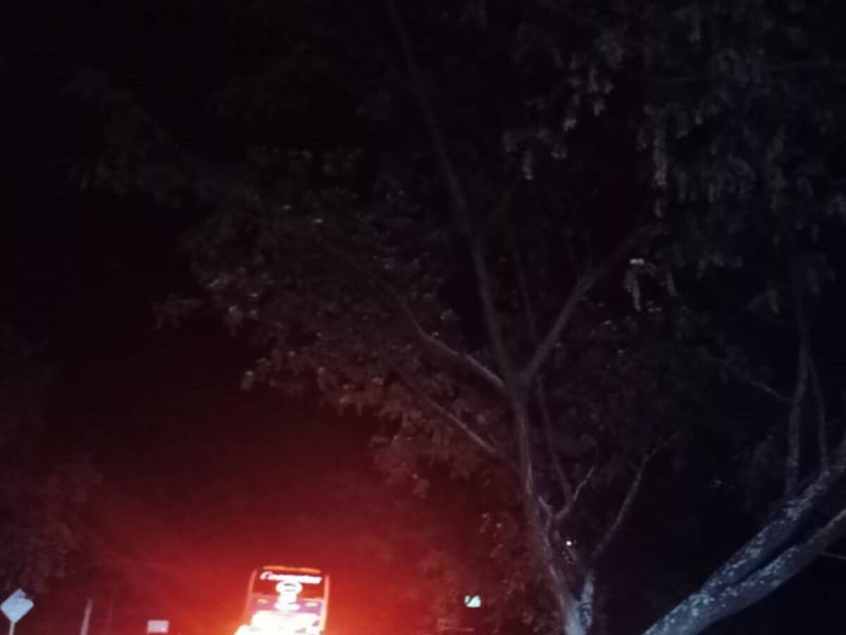 Por obras persisten trancones en la vía Melgar-Bogotá