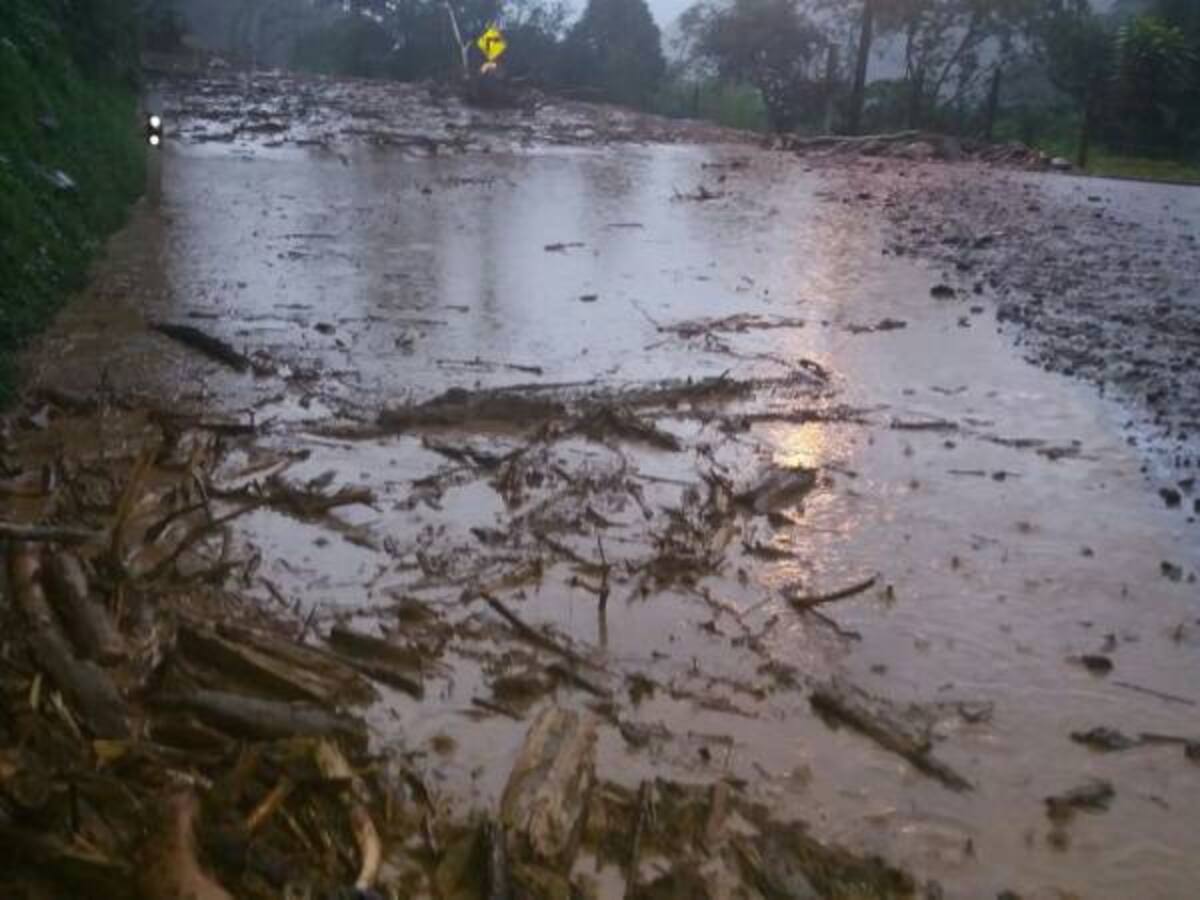 Ocho departamentos del país en máxima alerta por fuertes lluvias