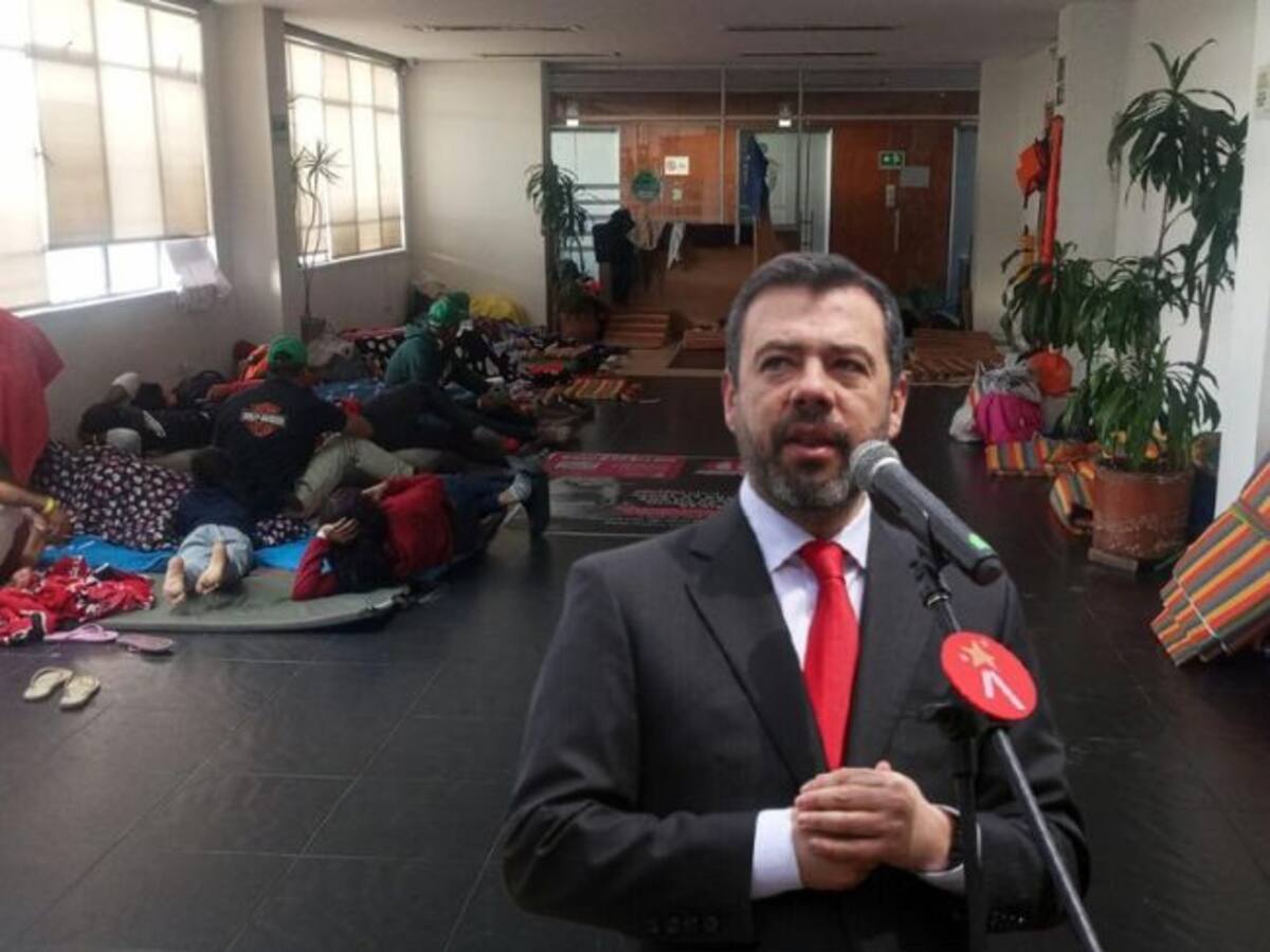 La decisión de intervenir en las tomas de ministerios es del Gobierno Nacional: alcalde Galán