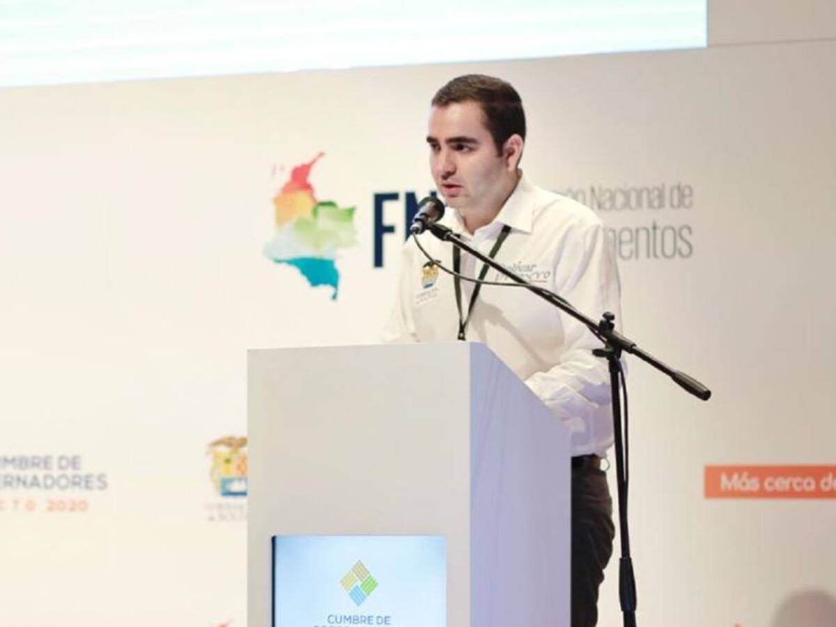 Gobernador solicita 3 meses sin cobro de servicios públicos en Bolívar