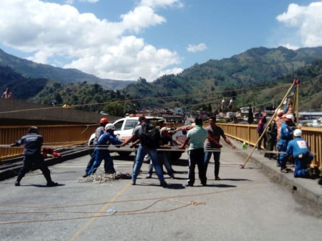 Una persona se lanzó del puente de Cajamarca, Tolima