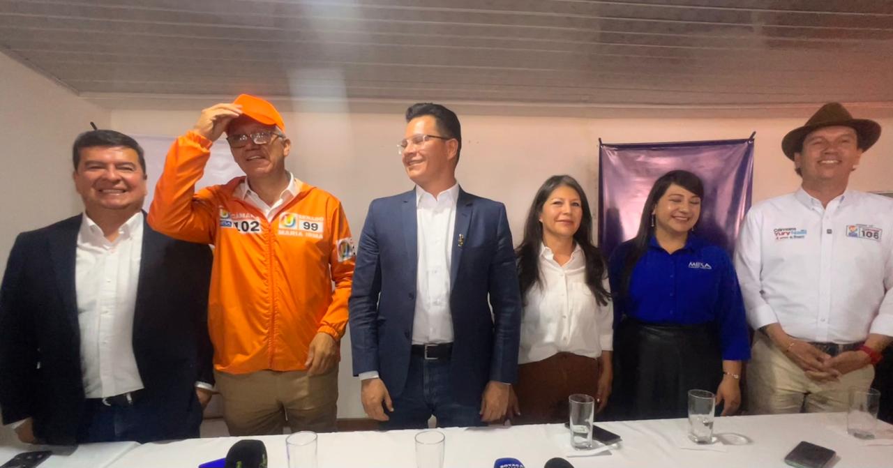 De Izq a derecha: Jairo Castiblanco, Humphrey Roa, Manuel Álvarez, Libi Puerto, Nancy Zapata, Yury Neill Díaz.