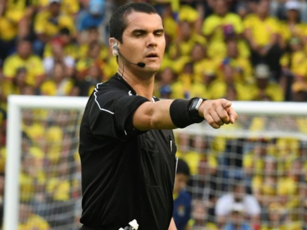 Brasileño Ricardo Marques dirigirá el juego entre Colombia y Paraguay