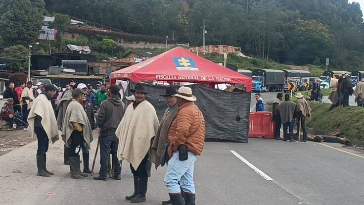 Comerciantes en La Mesa completan 48 horas de protestas con bloqueos en la vía hacia Mosquera