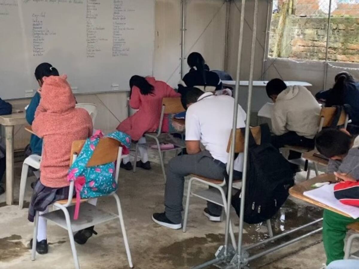 Estudiantes en Argelia, Cauca reciben clases en albergues y en una cocina