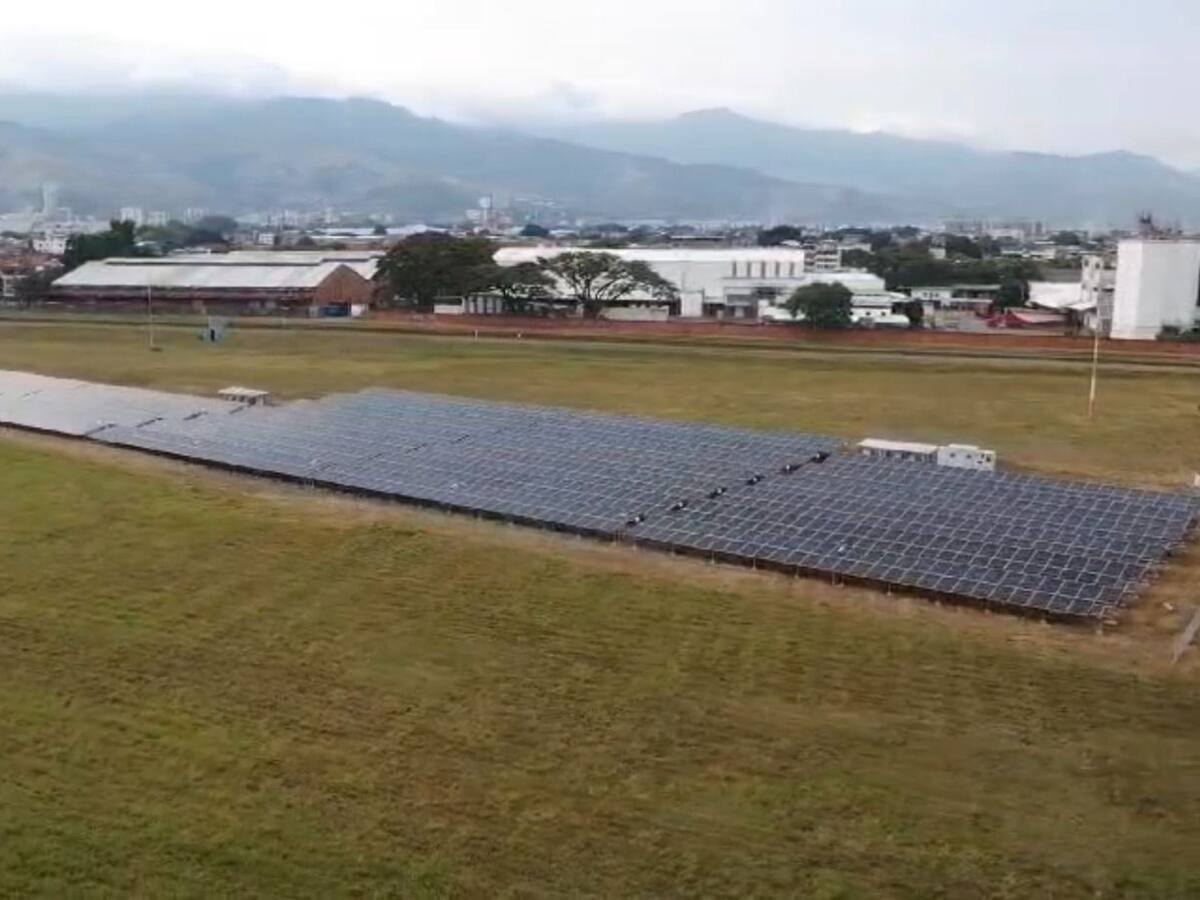 INAUGURACIÓN DE LA PLANTA FOTOVOLTAICA DE LA FAC EN CALI