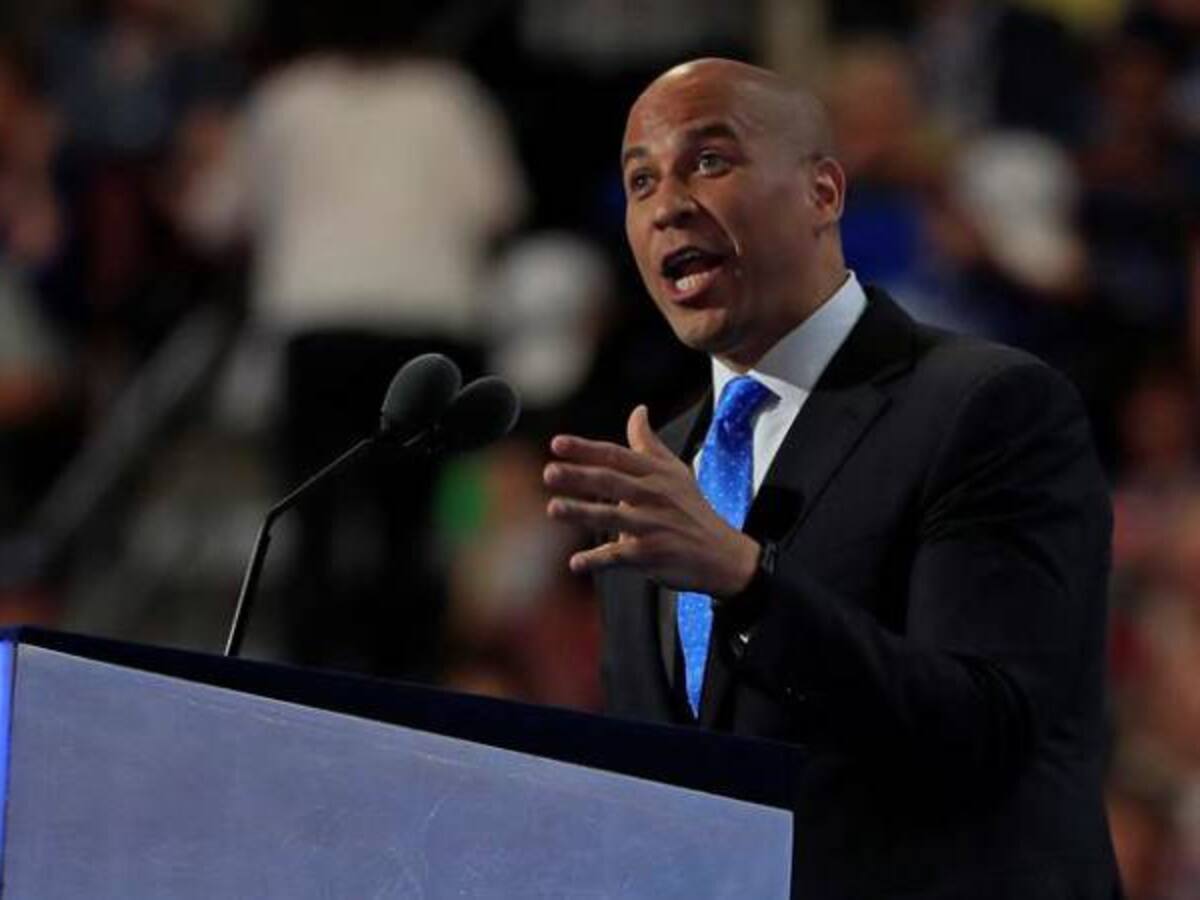 Cory Booker se perfila como el nuevo Barack Obama tras potente discurso